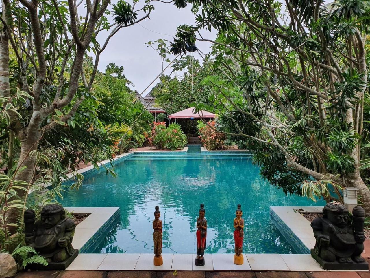 Taman Indah Resort Tamanredjo ภายนอก รูปภาพ