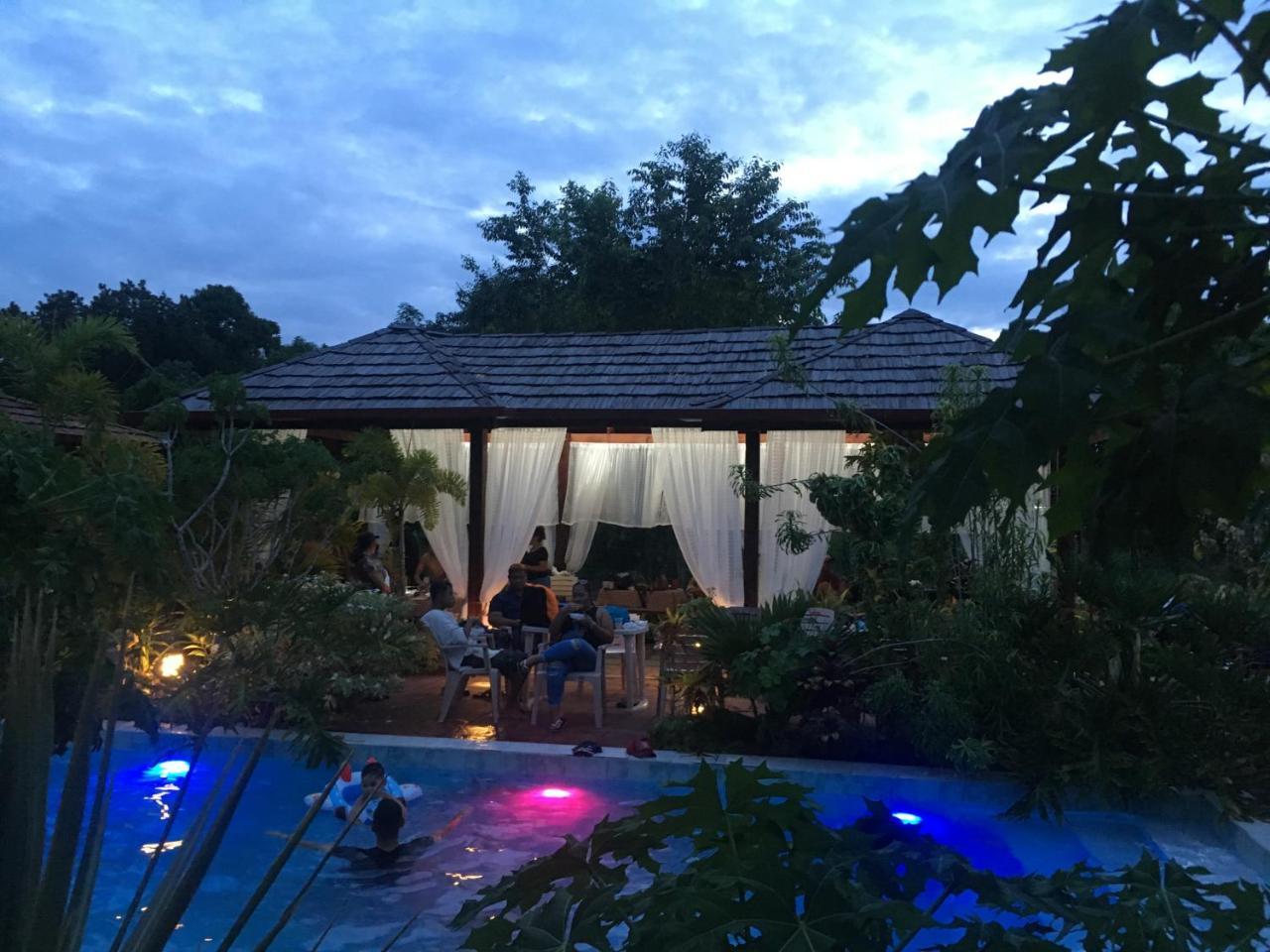 Taman Indah Resort Tamanredjo ภายนอก รูปภาพ